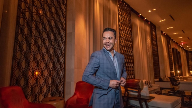 Vinicius Belo no lobby do W South Beach