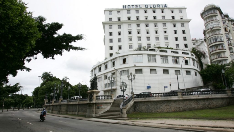 Na foto, fachada do Hotel Gloria. Foto de Paulo Alvadia / Ag. O Dia