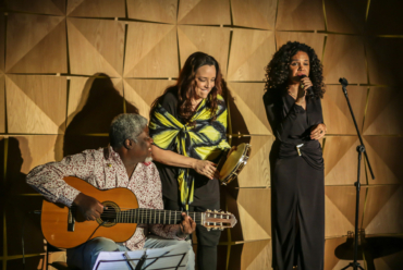 Carlinhos 7 cordas, Ana Carolina e Teresa Cristina | Foto: Gianne Carvalho