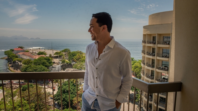 Vinicius Belo no Fairmont Rio de Janeiro Copacabana | Foto: Check Hotels