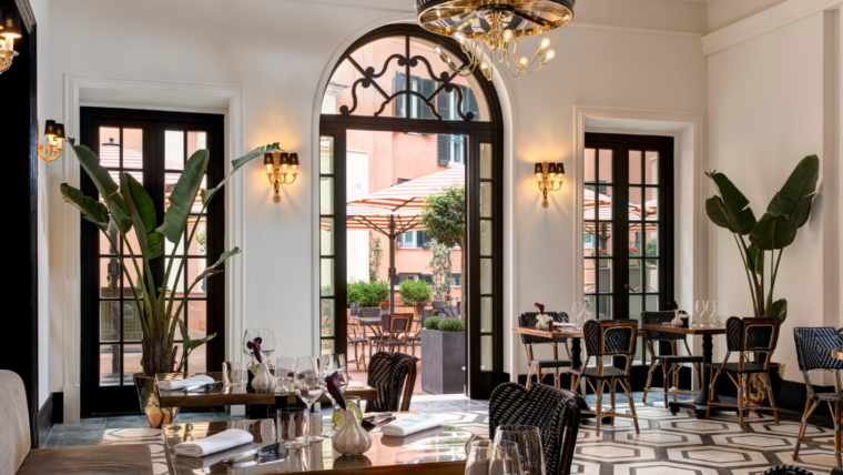 Lobby do Hotel de la Ville em Roma