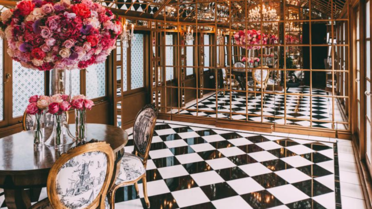 Mirror Room do 11 Cadogan Hotel