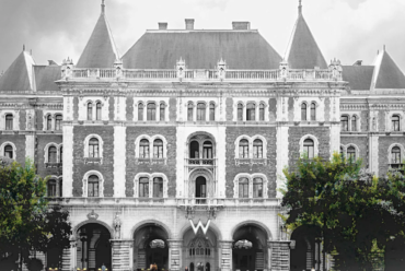 W Dreschler Palace Hotel