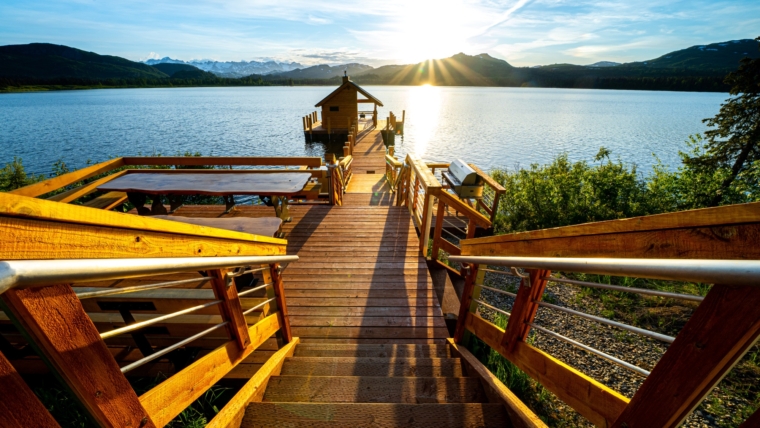 Deck do Tordrillo Mountain Lodge