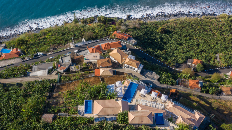 Visão Exterior Escarpa – The Madeira Hideaway