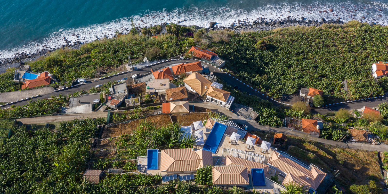 Visão Exterior Escarpa – The Madeira Hideaway