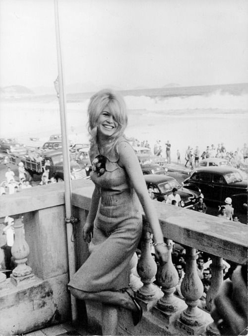 Brigitte no Hotel Copacabana Palace em 1964 | Foto: Reprodução